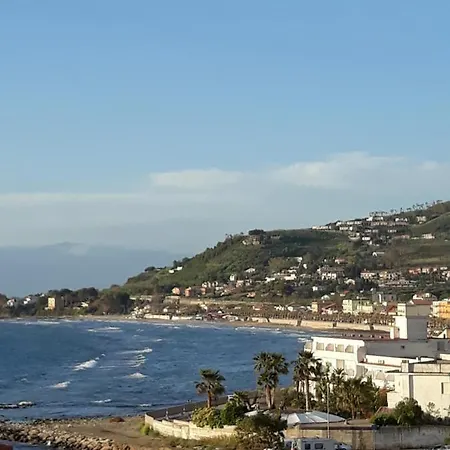 Dafne فندق مبيت وإفطار 3*